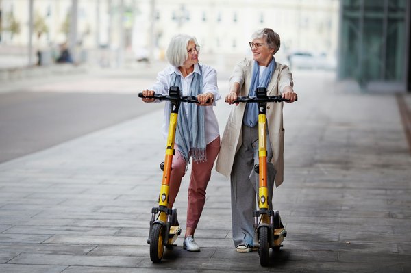 Accessoires trottinette électrique : améliorez votre expérience